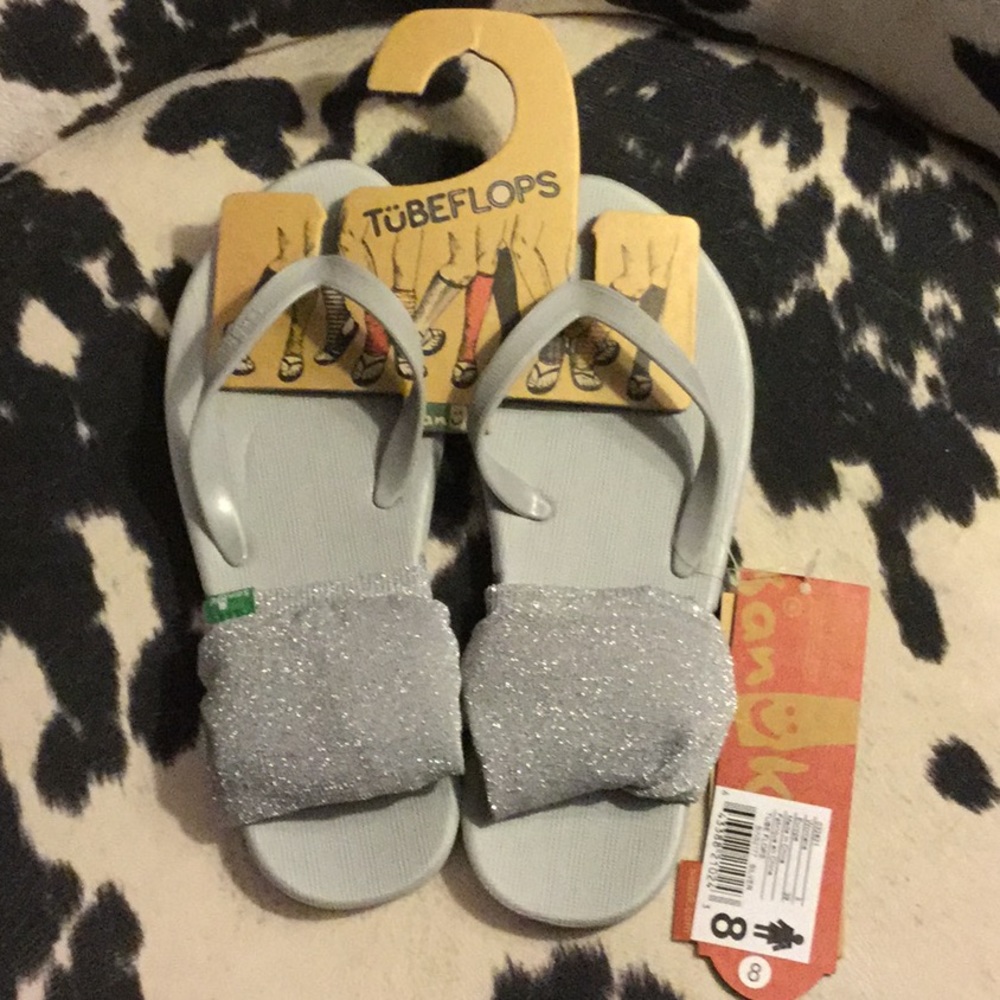 Sanuk tube flops🤗